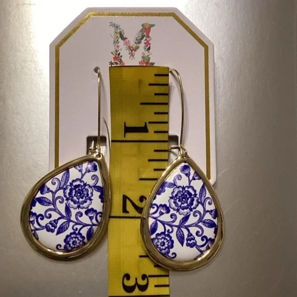 NWT ⚜️💙⚜️ Mia Charro Floral Ceramic Tile Teardrop Earrings - Picture 6 of 11